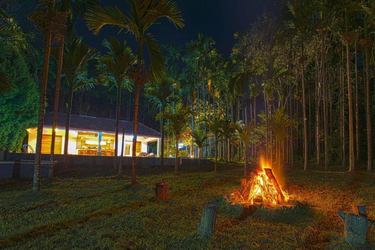 Stayvista At Tall Silver With Infinity Pool & Breakast Madikeri Kültér fotó
